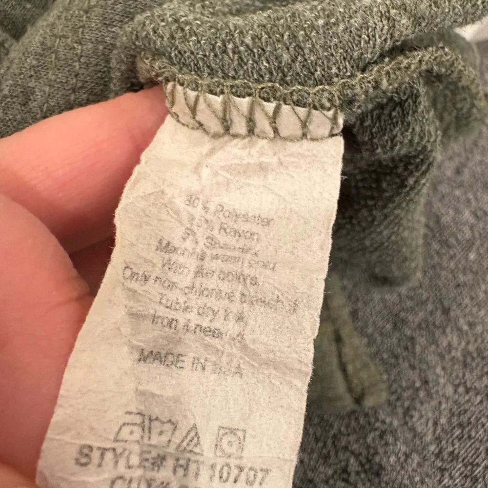 Hopely Elegant Sage Long Sleeve Top size M - Picture 7 of 7